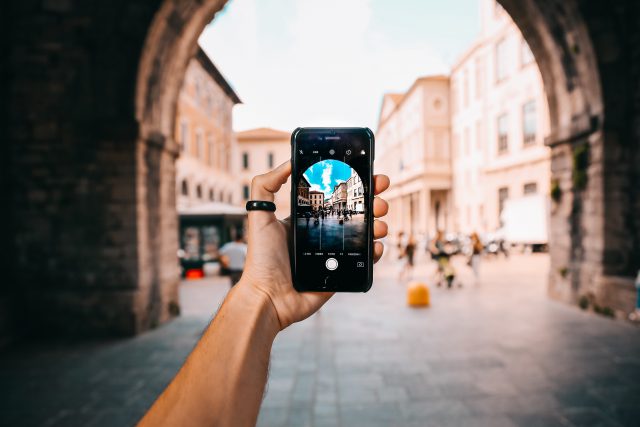 Jaki smartfon z dobrym aparatem kupić?